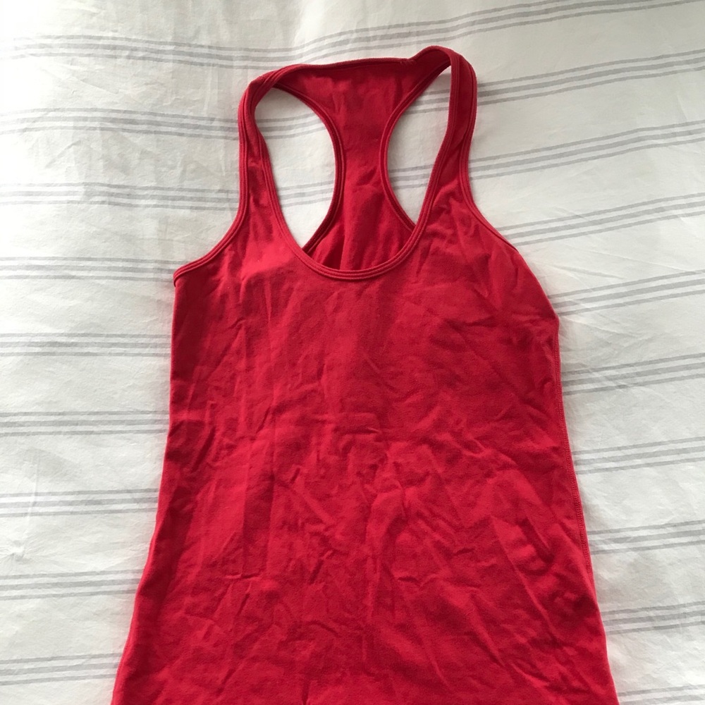 Lululemon tank size 6